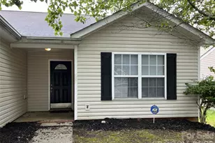 1404 Jordans Pond Ln, Charlotte, NC 28214 - Photo 4