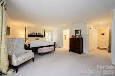 935 19th Avenue NW, Hickory, NC 28601 - Photo 32