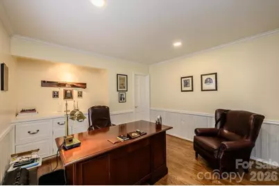 935 19th Avenue NW, Hickory, NC 28601 - Photo 18