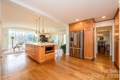 935 19th Avenue NW, Hickory, NC 28601 - Photo 20