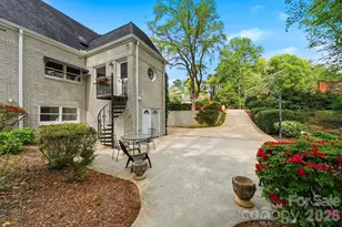 935 19th Ave NW, Hickory, NC 28601 - Photo 6