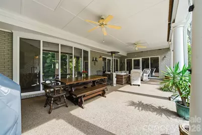 935 19th Avenue NW, Hickory, NC 28601 - Photo 10