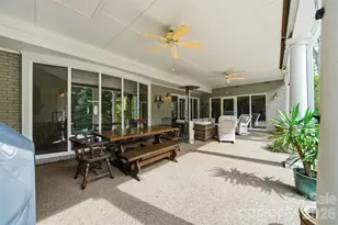 935 19th Ave NW, Hickory, NC 28601 - Photo 10