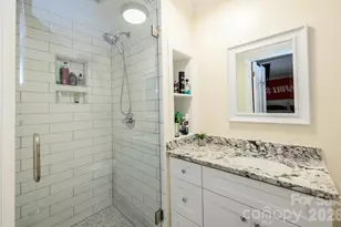 935 19th Ave NW, Hickory, NC 28601 - Photo 40