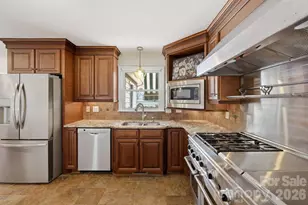 3811 Pinecrest Dr NE, Hickory, NC 28601 - Photo 8