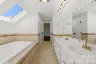 3811 Pinecrest Dr NE, Hickory, NC 28601 - Photo 22