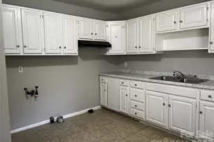 2213 Shamrock Dr, Charlotte, NC 28205 - Photo 16