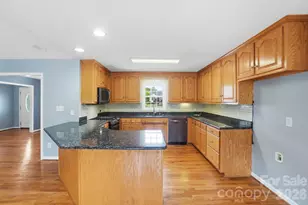 4425 Frank Dellinger Ln, Maiden, NC 28650 - Photo 4