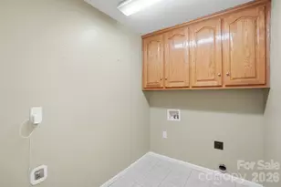 4425 Frank Dellinger Ln, Maiden, NC 28650 - Photo 10