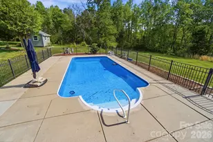 4425 Frank Dellinger Ln, Maiden, NC 28650 - Photo 14