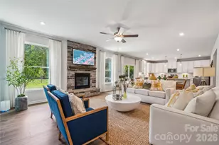 4224 Vis Pne Dr, Charlotte, NC 28215 - Photo 32