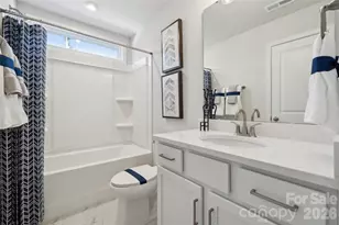 4224 Vis Pne Dr, Charlotte, NC 28215 - Photo 16