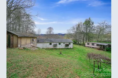 2432 Grapevine Road, Marshall, NC 28753 - Photo 16