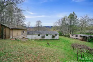 2432 Grapevine Rd, Marshall, NC 28753 - Photo 16