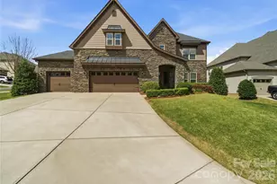 204 Copper Hawk Ct, Fort Mill, SC 29715 - Photo 2