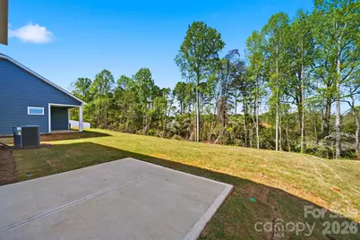 2076 Sunflower Circle, Newton, NC 28658 - Photo 36