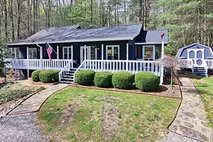 926 Camp Creek Rd, Saluda, NC 28773 - Photo 2