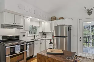 926 Camp Creek Rd, Saluda, NC 28773 - Photo 8