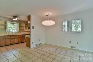 1 Hillcrest Ln, Black Mountain, NC 28711 - Photo 18