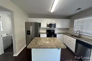 6816 Southbrook Dr, Charlotte, NC 28277 - Photo 4