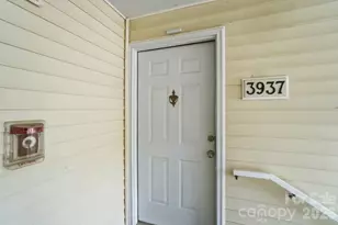 3937 Mohawk Ct, Charlotte, NC 28215 - Photo 2