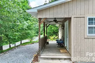 37 Coyote Dr, Marion, NC 28752 - Photo 2