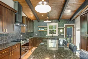 90 Summit St, Waynesville, NC 28786 - Photo 16