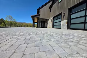 6 Walnut Valley Pkwy, Arden, NC 28704 - Photo 2