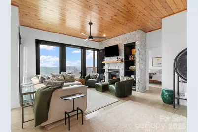 30 Club Villa Court #B/5, Burnsville, NC 28714 - Photo 4