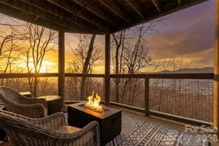 30 Club Villa Ct, Burnsville, NC 28714 - Photo 2