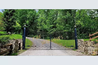 200 Wolverine Court #44, Waynesville, NC 28785 - Photo 2