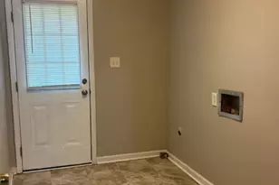 3633 Driftwood Dr, Charlotte, NC 28205 - Photo 12