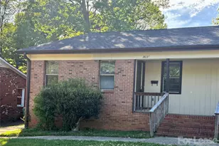 3633 Driftwood Dr, Charlotte, NC 28205 - Photo 2