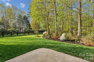 5507 Tullamore Ln, Charlotte, NC 28269 - Photo 6