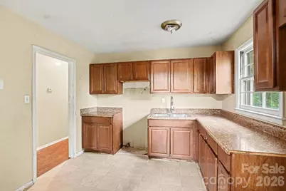 5508 Viewmont Drive, Charlotte, NC 28215 - Photo 10