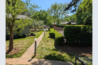 5012 Sardis Road #D, Charlotte, NC 28270 - Photo 6