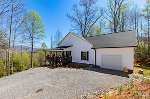 153 Fairlane Loop, Whittier, NC 28789 - Photo 4