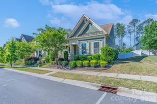208 Helton Ln, Fort Mill, SC 29708 - Photo 2