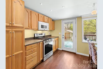 1614 Ridgewood Boulevard, Hendersonville, NC 28791 - Photo 14