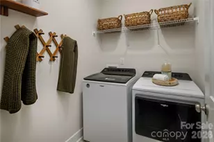 3149 Finchborough Ct, Charlotte, NC 28269 - Photo 10