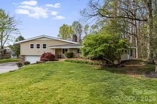 87 W Oakview Rd, Asheville, NC 28806 - Photo 2