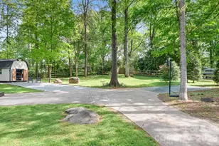 204 Nottingham Dr, Huntersville, NC 28078 - Photo 4