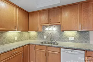 29 Reynolda Dr, Asheville, NC 28803 - Photo 10