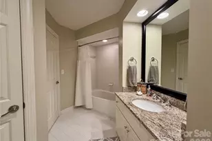 8964 Challis Hill Ln, Charlotte, NC 28226 - Photo 34