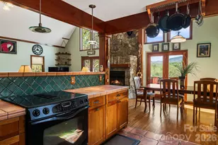 144 Hilltop Rd, Black Mountain, NC 28711 - Photo 12