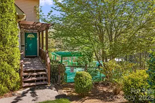 144 Hilltop Rd, Black Mountain, NC 28711 - Photo 4
