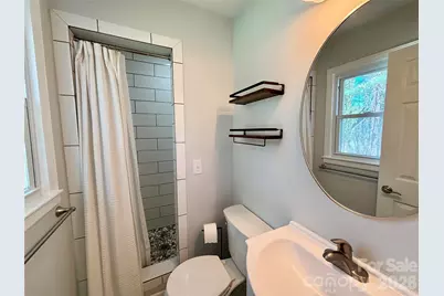 20 White Squirrel Lane, Hendersonville, NC 28739 - Photo 16