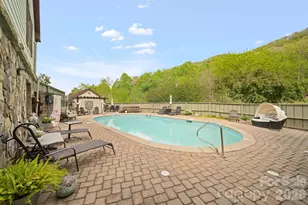 25 View Ridge Pkwy, Leicester, NC 28748 - Photo 4