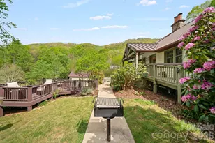 25 View Ridge Pkwy, Leicester, NC 28748 - Photo 26