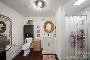 25 View Ridge Pkwy, Leicester, NC 28748 - Photo 18